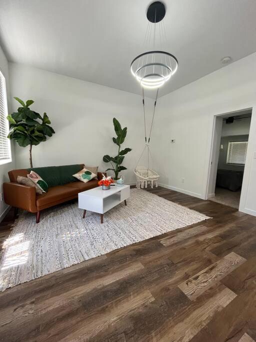 Luxury 2Br Within Walking Distance To Nightlife!! Villa Covington Exterior photo